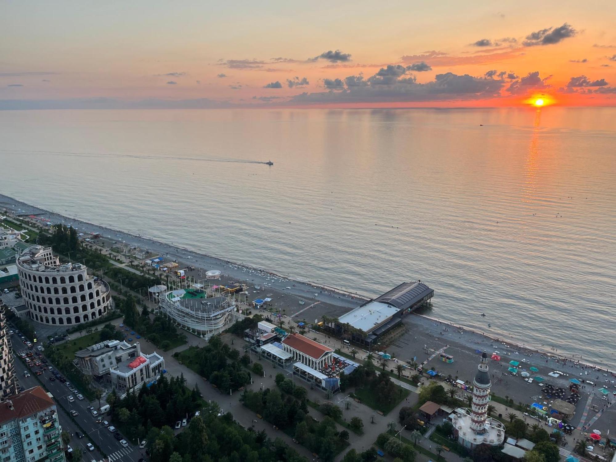Orbi City Sun Tower 43 Floor Batumi Kültér fotó