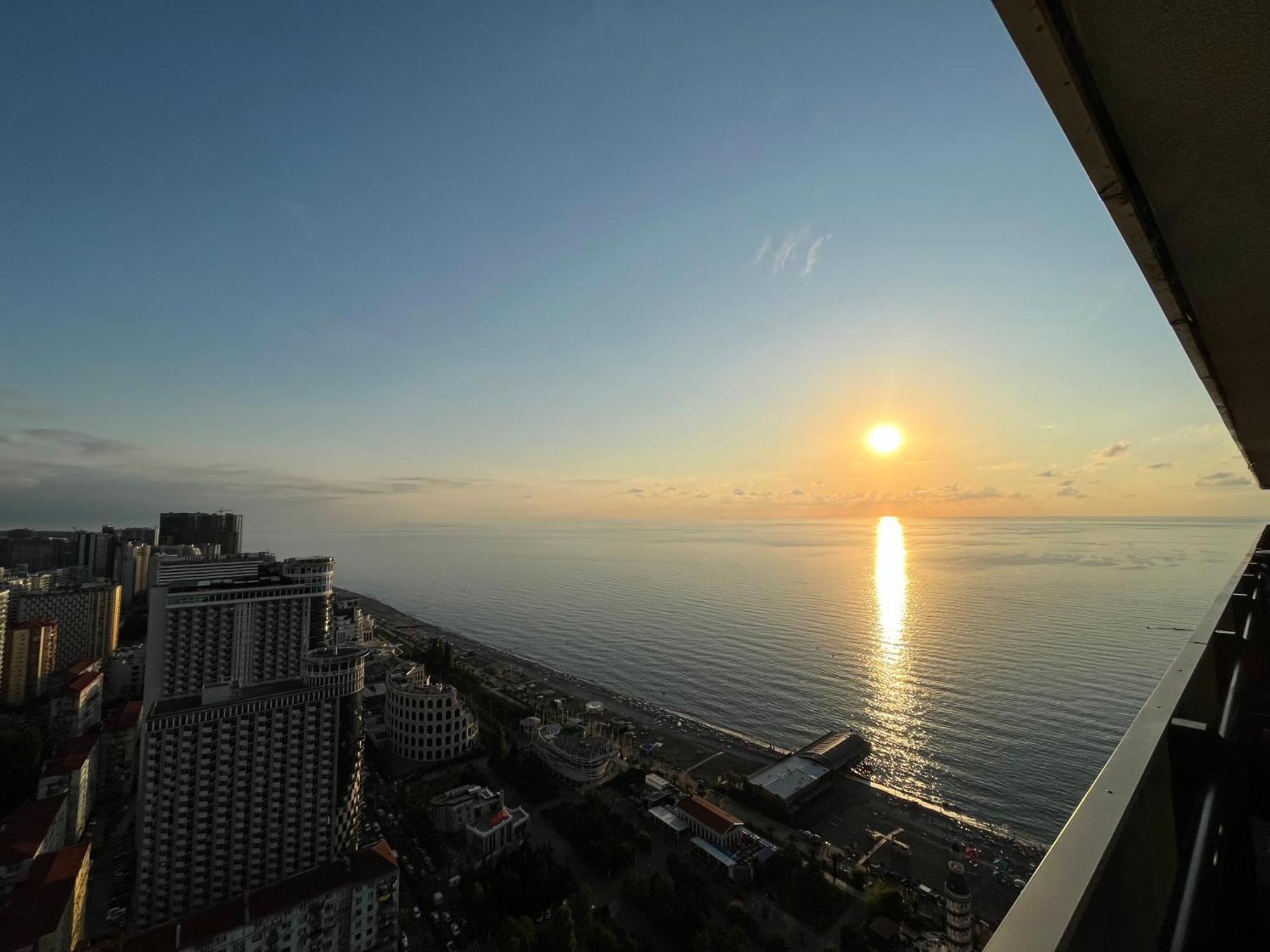 Orbi City Sun Tower 43 Floor Batumi Kültér fotó