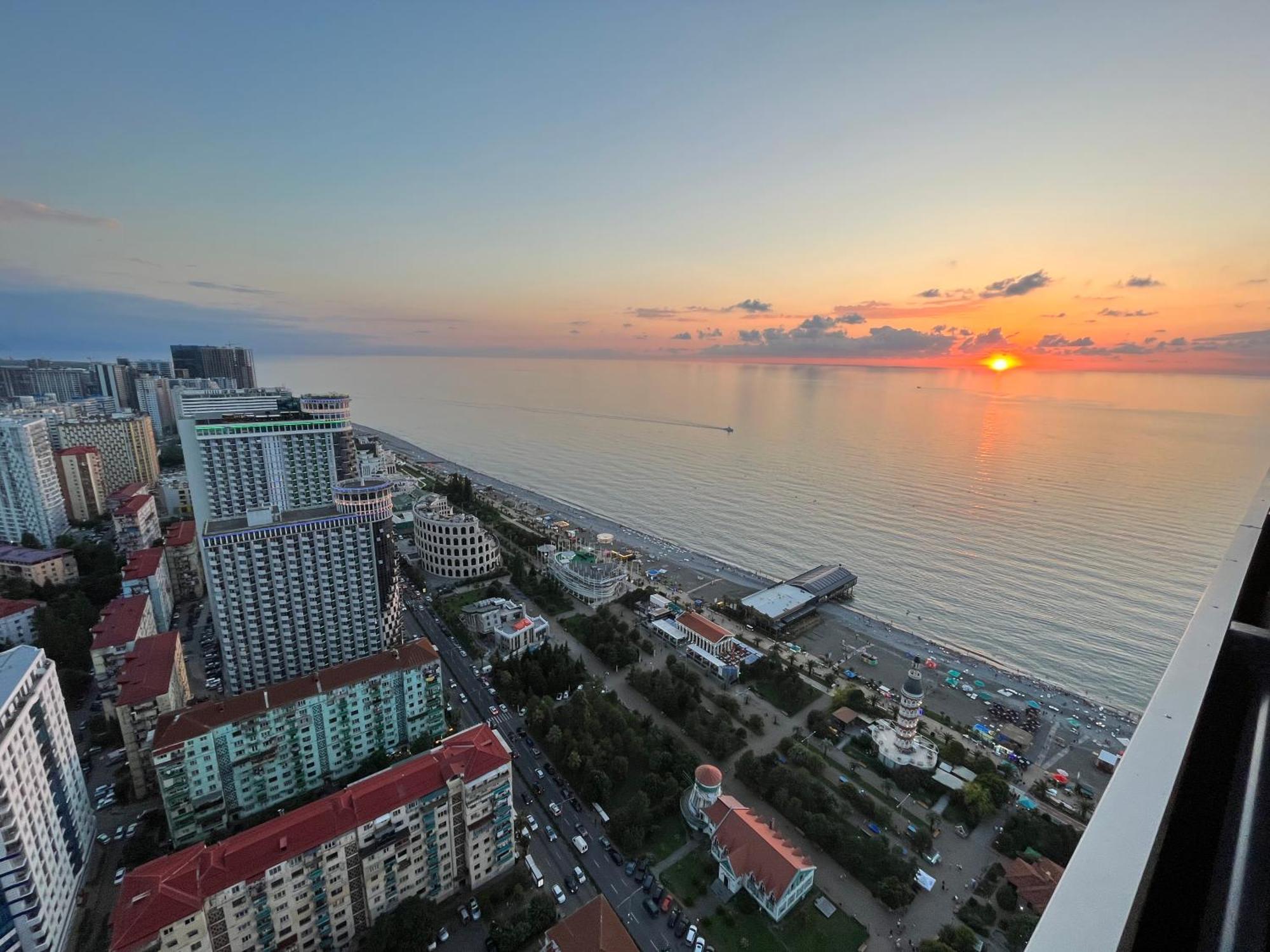 Orbi City Sun Tower 43 Floor Batumi Kültér fotó